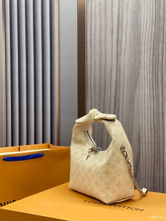 LOUIS WHY PM KNOT VUITTON 0812